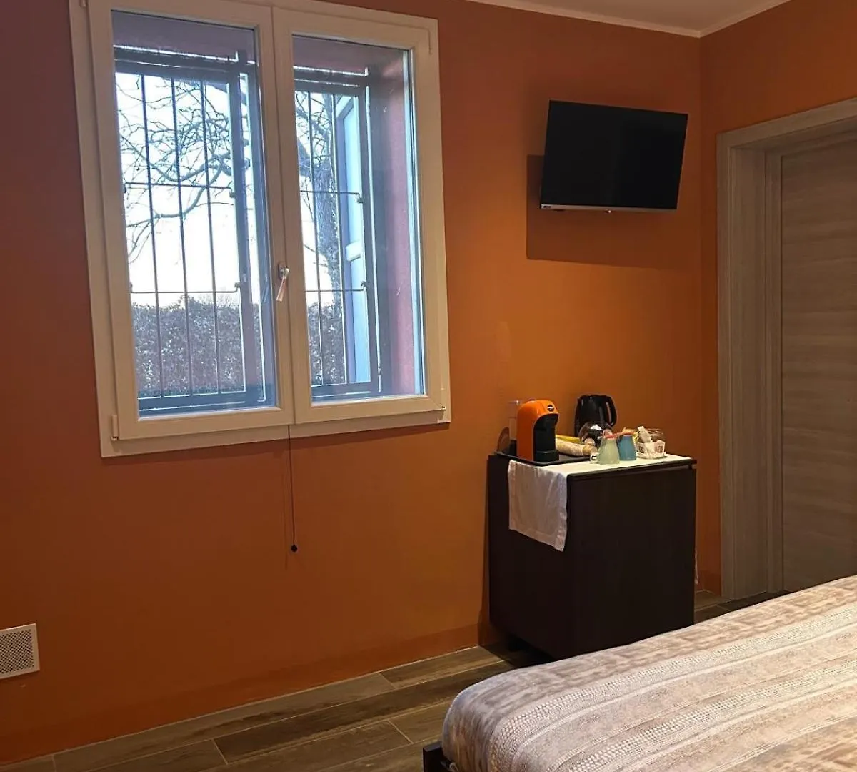Sala Dell Estate Guest House Secchia